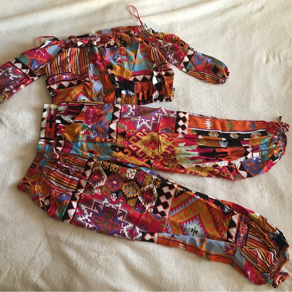Christian Siriano
Colorful Patterned Women's coords